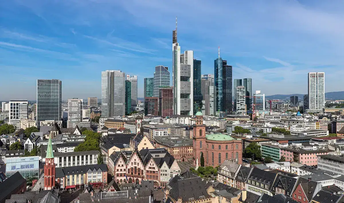 Frankfurt am Main – Spedition & Direkttransporte vor Ort